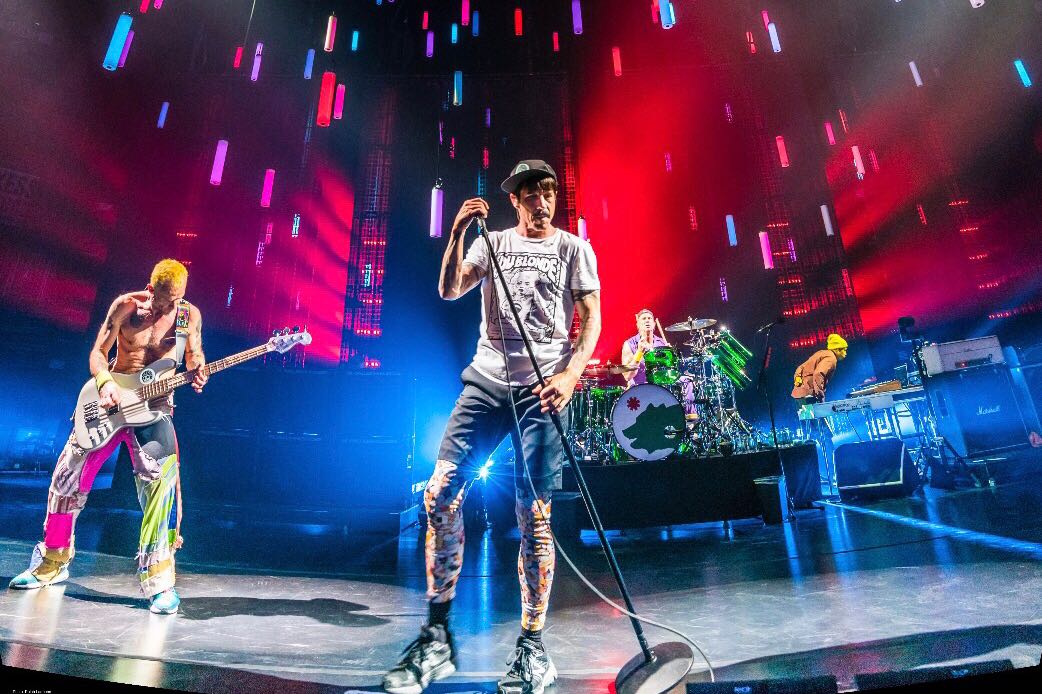 LUMUNAUT STORY #70: RED HOT CHILI PEPPERS LIGHTING DESIGNER: SCOTT HOLTHAUS